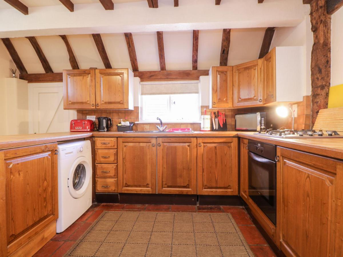 Brew Cottage Chislet Exterior photo