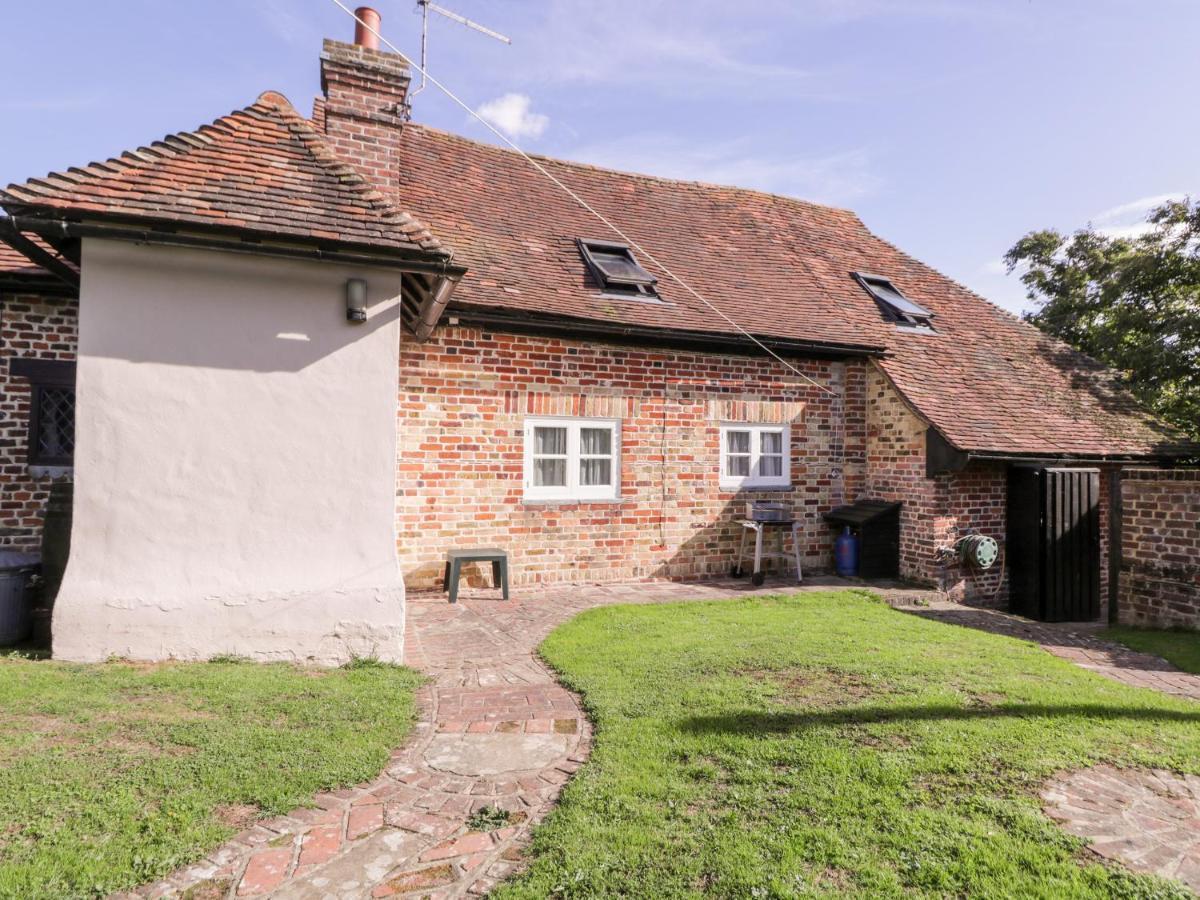 Brew Cottage Chislet Exterior photo